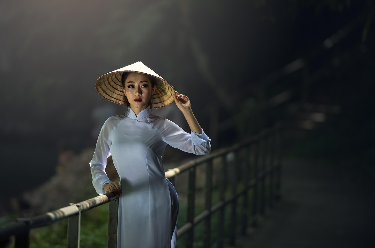 时尚春装，潮流与个性的完美融合