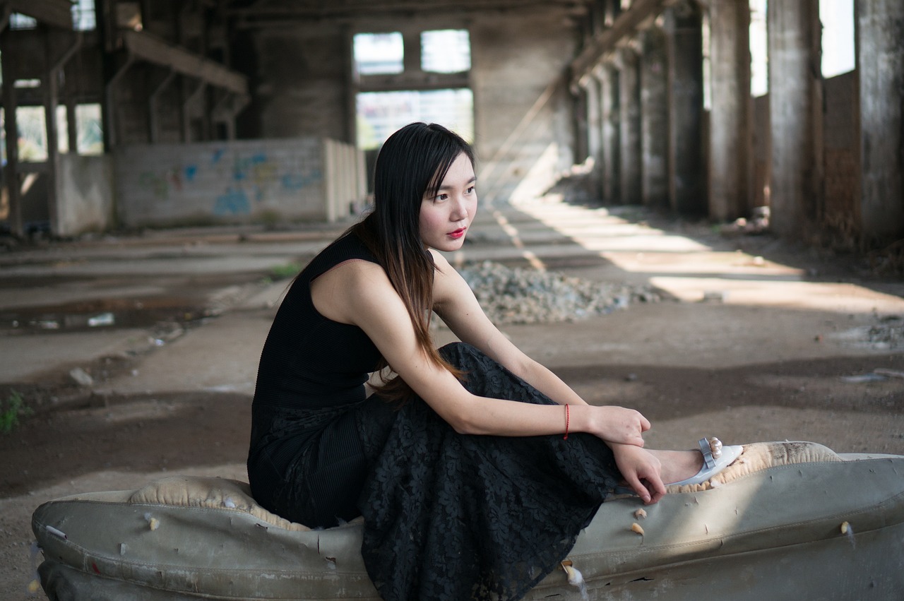 女明星被挠脚心,女明星的脚心挑战，被挠脚心的独特体验