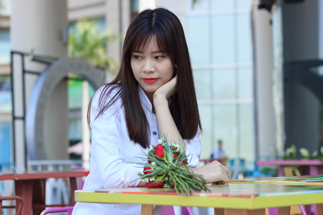 鹿晗短发造型更新，潮流引领还是自我突破？