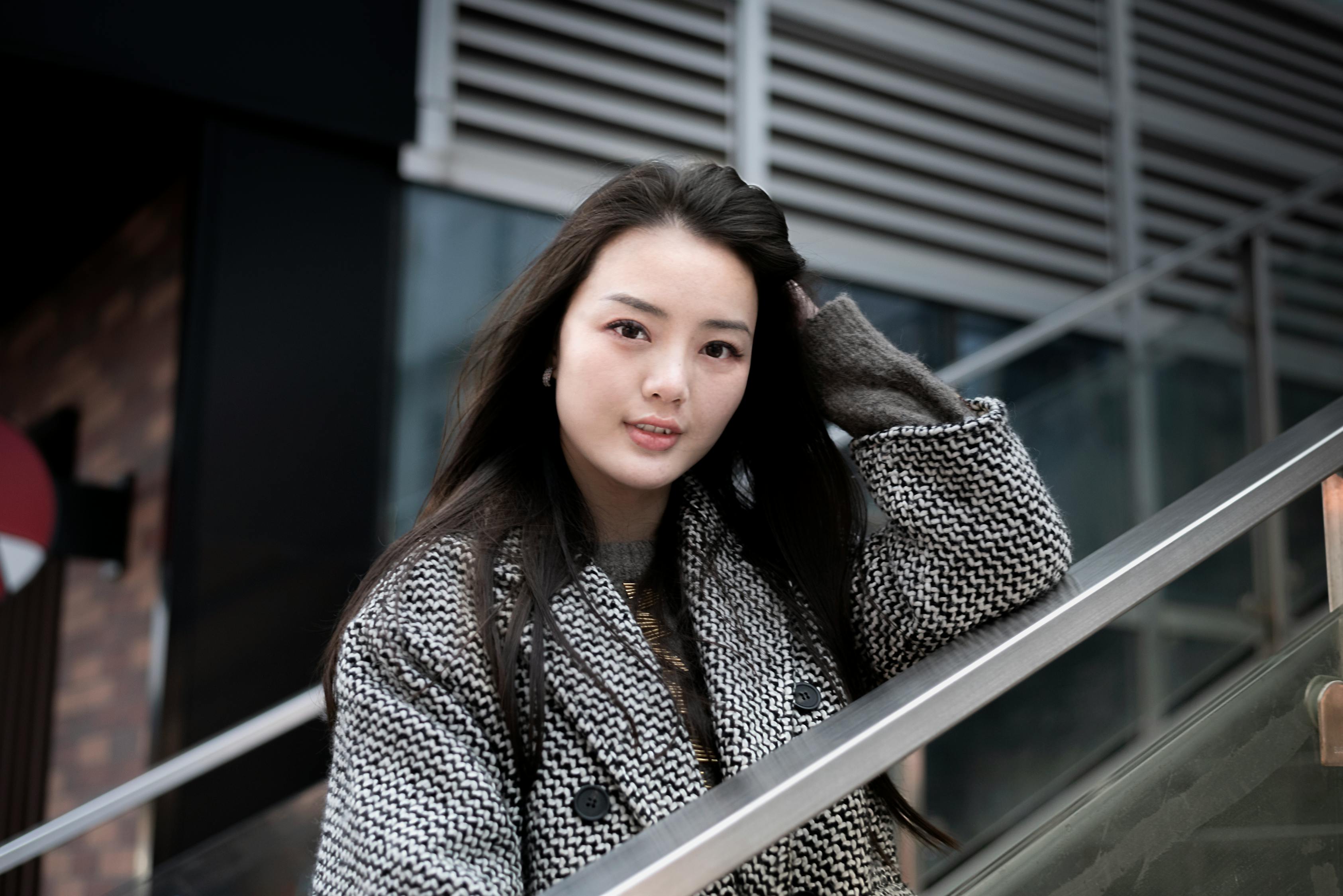 日韩女明星时尚秀，引领璀璨潮流的时尚引领者
